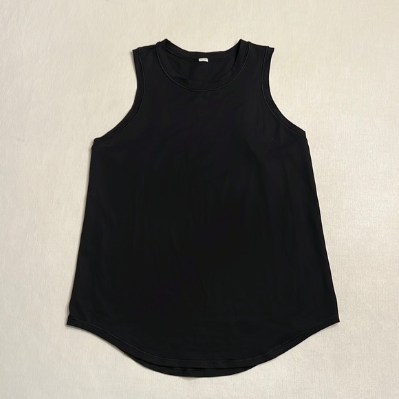 38. Lululemon Black Tank Top - Picture 1 of 2